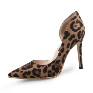 Leopard print pumps
